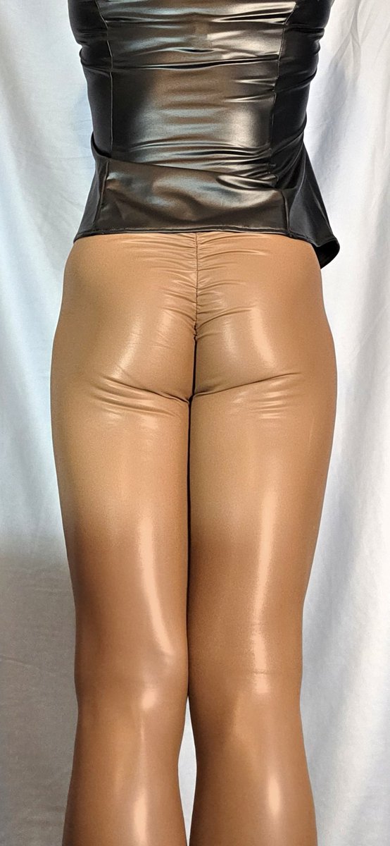 Shiny Sarah Cross tweet media