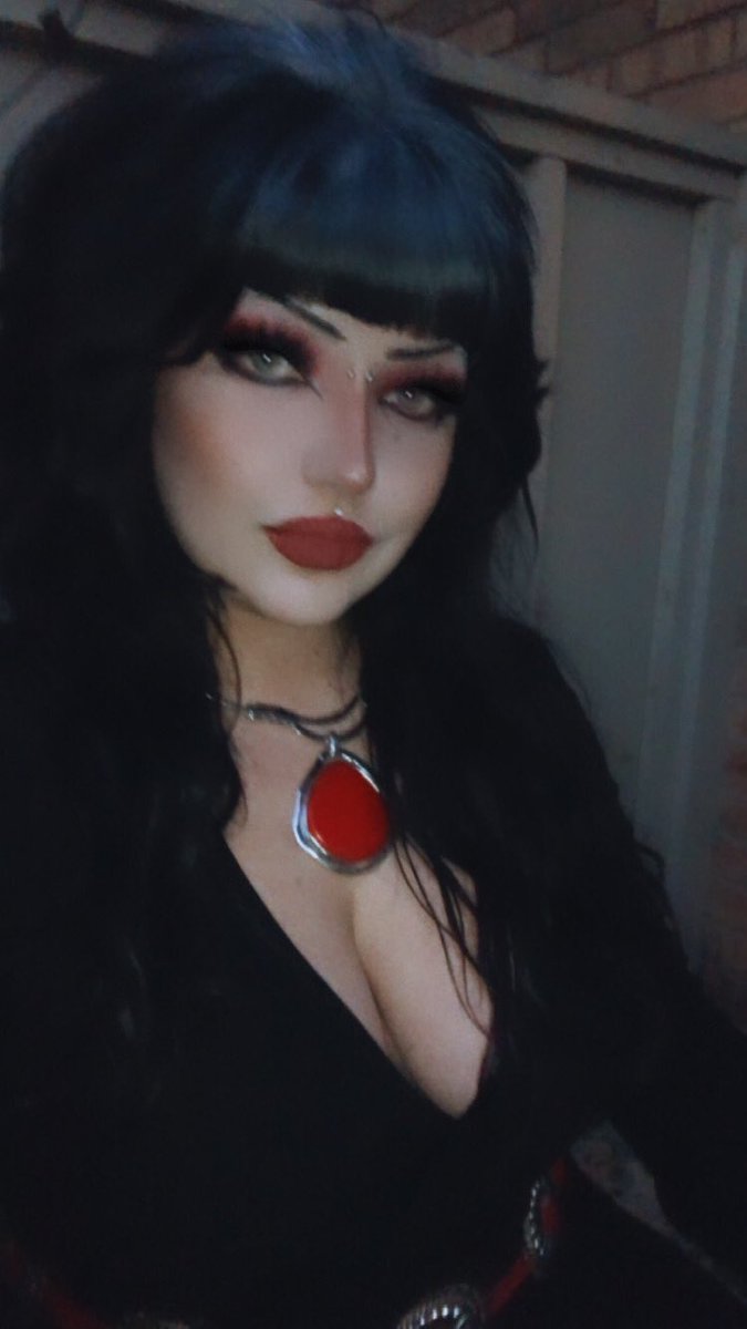 𝔄𝔫𝔤𝔢𝔩 𝔚𝔦𝔱𝔠𝔥 tweet media