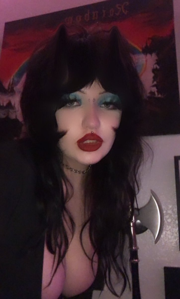 𝔄𝔫𝔤𝔢𝔩 𝔚𝔦𝔱𝔠𝔥 tweet media