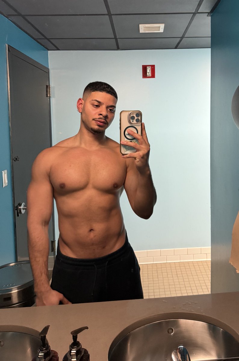 🦂David tweet media