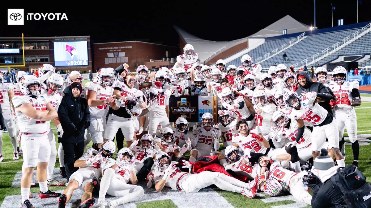 CadenFord_'s tweet photo. Humbled and grateful to receive an offer from @CoachTurnerISU at @RedbirdFB! Thank you @CoachBodway for having me up to a spring practice and all of the coaches that made time for me! @Coach_Spack @Coach_Etheridge @Coach_CJIrvin #Offered #C4L @FootballTHS @arlenharris_ https://t.co/edXkzV1RbP