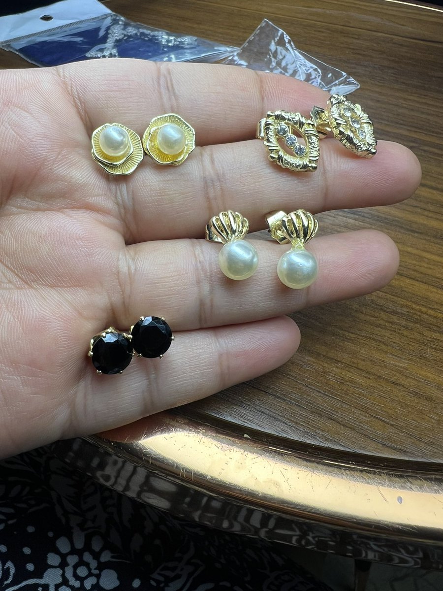 fine fingers,SharifaBites&Bling (Mrs) tweet media