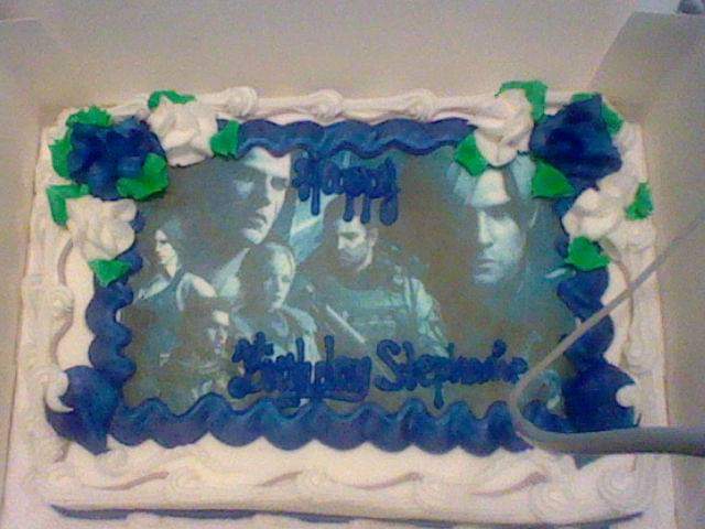 Nostalgia_REBH's tweet photo. My birthday is in 19 days, this is the birthday cake that my mom got me back in 2013 #REBHFun https://t.co/837AvoOLk9
