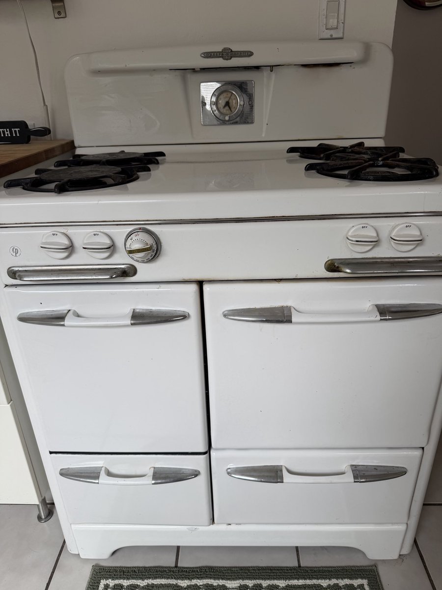 Julie Chang tweet media