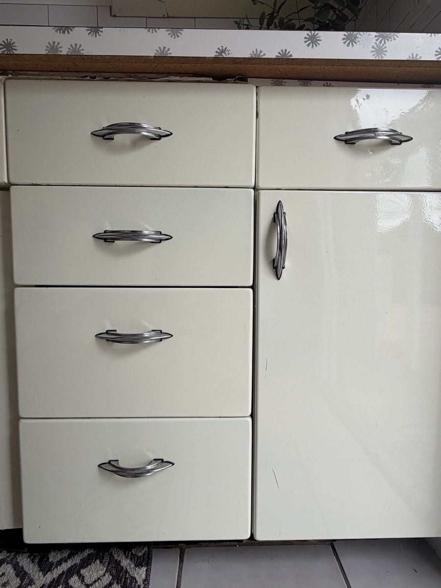 Julie Chang tweet media