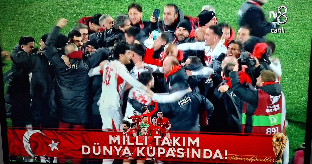 nesrinklkan's tweet image. Yüzümüzde vatan gülüşü 🇹🇷

#KosovaTürkiye