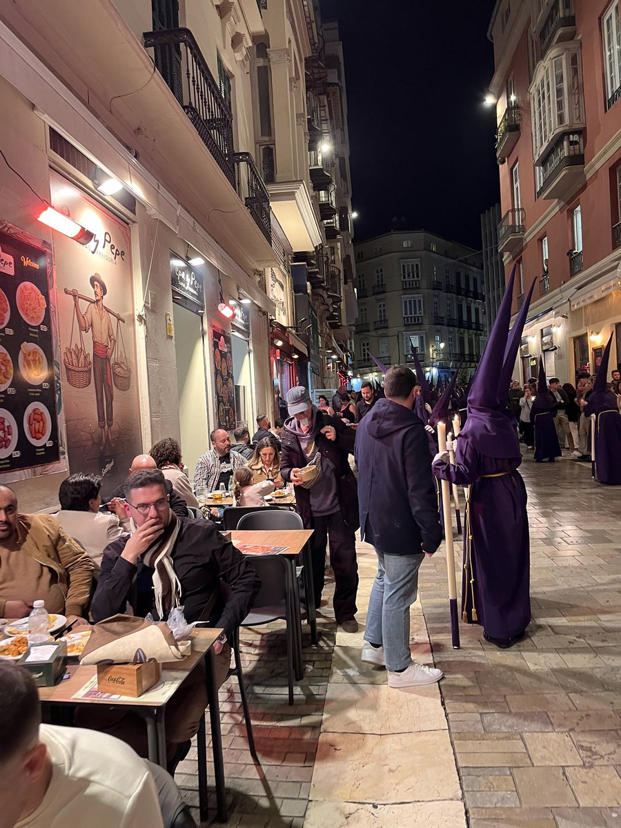 Seguimos muy bien!

<a href="/malaga/">Ciudad de Málaga</a> 

#CofradiasMLG