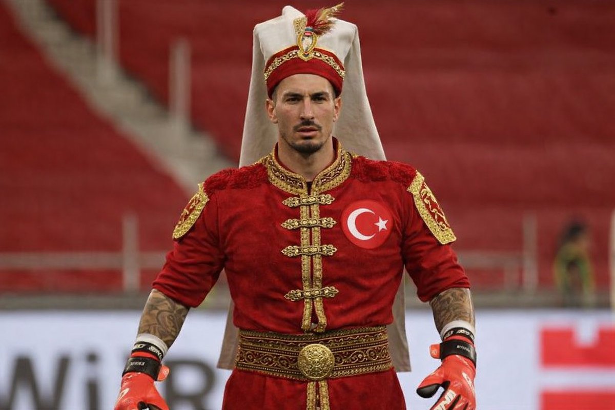 MrTradeer's tweet photo. 3. Kosova Fatihi Uğurcan Paşa. https://t.co/ihh578YzqW