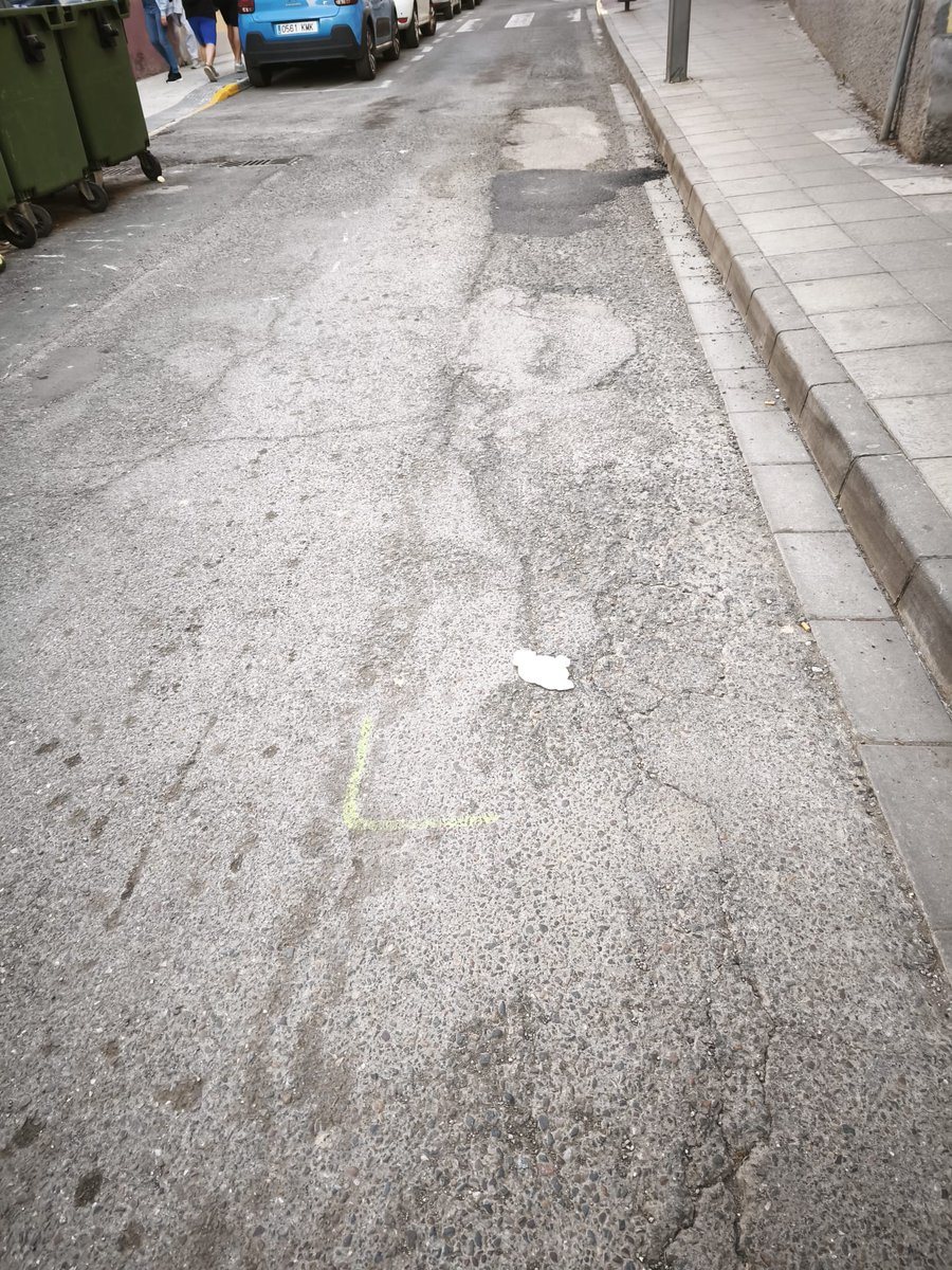 MairenaDecide's tweet photo. Calle Ávila #mairenadelaljarafe
¿Hasta cuándo ponemos en peligro a nuestros vecinos y vecinas?. #plandebarrio #mantenimientocero #calzada https://t.co/r1f23Fl8Yx
