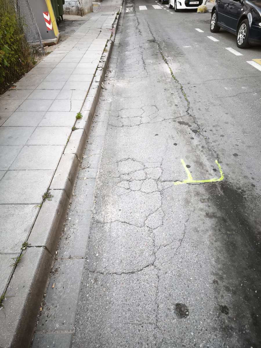 MairenaDecide's tweet photo. Calle Ávila #mairenadelaljarafe
¿Hasta cuándo ponemos en peligro a nuestros vecinos y vecinas?. #plandebarrio #mantenimientocero #calzada https://t.co/r1f23Fl8Yx