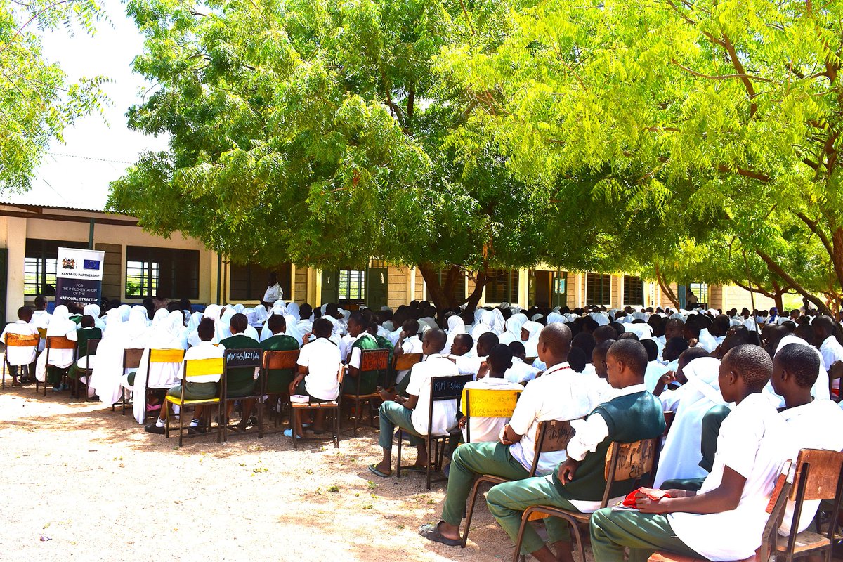 NCTC_Kenya's tweet photo. In Tana River County, at Madogo Senior School and Mororo High School, conversations went beyond the classroom into awareness, courage and choice.

Led by @NCTC_Kenya, the sessions opened up real talk on staying alert, recognising suspicious behaviour, and navigating the risks of online recruitment and radicalisation.

There was reflection on responsibility, unity across faiths, and the role each student plays in looking out for the other.

From run, hide, fight…
to see something, say something…One message stood out,
they understand their role, and they are ready to protect it.

#NSPCVE #TuweTayariKuilinda #StayVigilant

@Tanariver004 @KECOSCE @EduMinKenya @EUinKenya