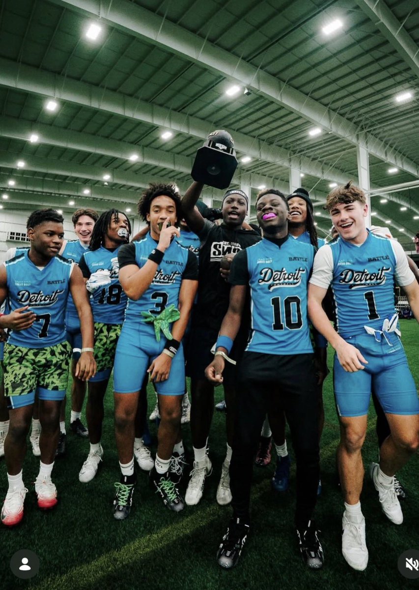 Berent_Will45's tweet photo. Had a great tournament and made some big plays. SMSB 14u and I were able to bring the championship back home to Michigan! @MichFBFrenzy @PrepRedzoneMI @AllenTrieu @TrambleJoe @smsbacademy @TheD_Zone @youareathlete @MarcSutherland_ https://t.co/SY2ahc5qIC