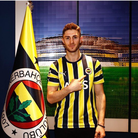 elif☘️ tweet media