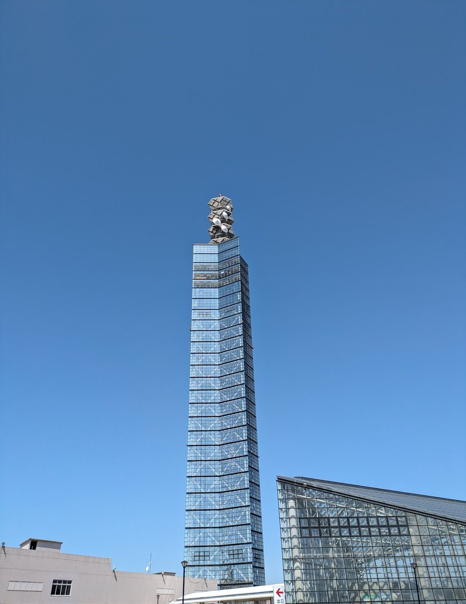 コロン tweet media