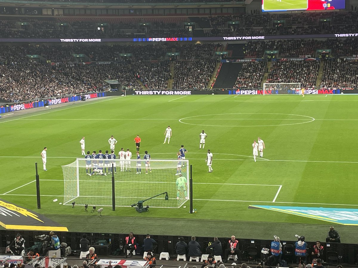 England 🏴󠁧󠁢󠁥󠁮󠁧󠁿 0-1 🇯🇵 Japan 

Successive friendly defeats for England after another below-par performance against Japan. Kaoru Mitoma scored the only goal of the game midway through the opening period, with both sides hitting the woodwork.
#ThreeLions | #England | #ENGJAP | #ENGJPN