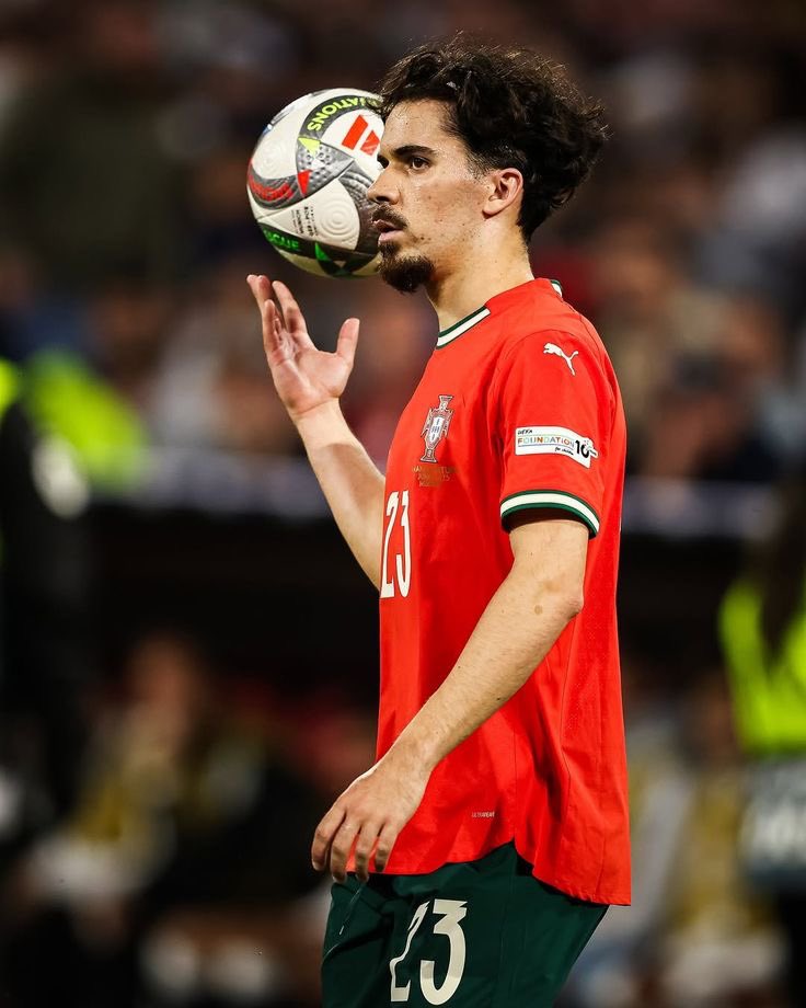 leminhos_13's tweet photo. O verdadeiro motivo pelo qual vejo a Seleção 😮‍💨 https://t.co/TIMpzTXMvI