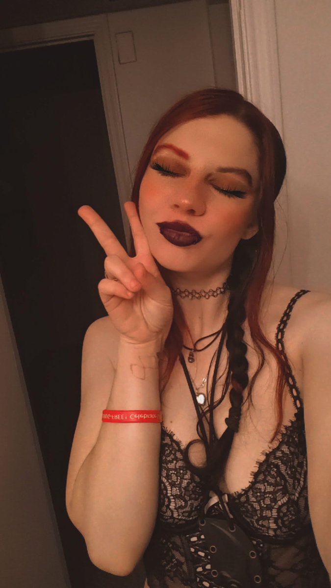 treasuredbabes's tweet photo. - goth OF Model part 1- #goth #gothgirl #onlyfans #sexy https://t.co/HzczvFE4V8