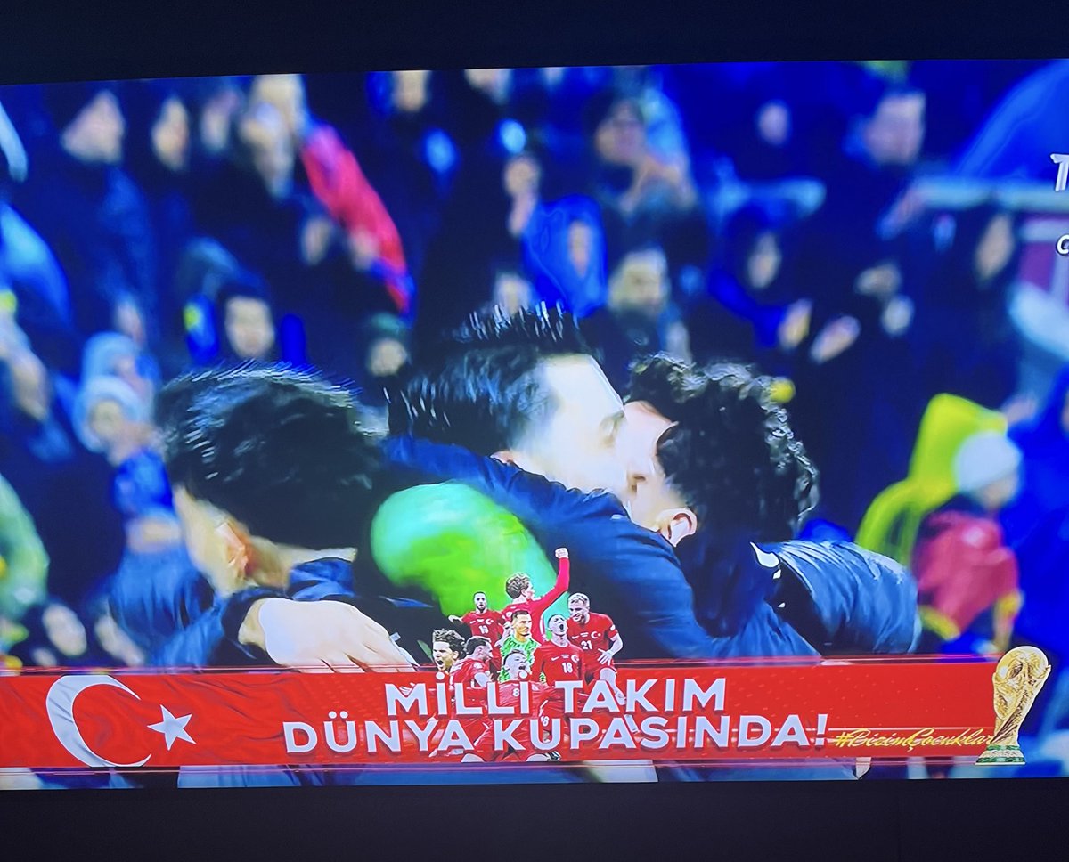 bilhan466's tweet photo. Tam 24 yıl sonra yeniden Ülkemizi Türkiye’mizi bir Dünya Kupasında izleyeceğiz. Tebrikler Bizim Çocuklar 🇹🇷🇹🇷🇹🇷 https://t.co/h6JoQ9vd75