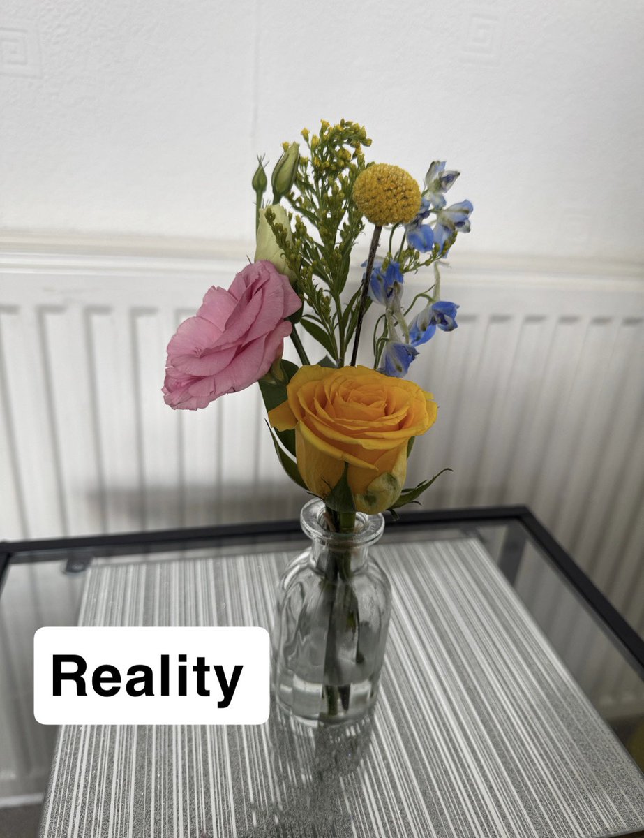 75Abi97's tweet photo. @MoonpigUK uhmmm let’s talk? 🤣😭 £18.39 for this. It’s not the size that’s the issue. It’s the quality best birthday gift I’ve ever got my mum! Not 😭😭 https://t.co/9QuwCnZ0w8
