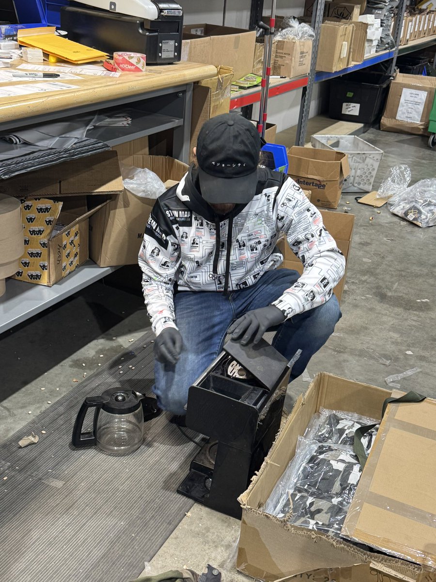 PNWGUERRILLA tweet media