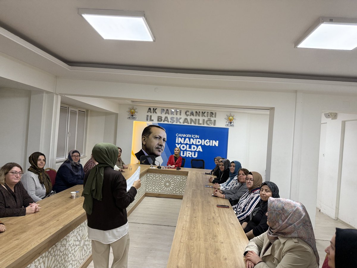 melikecilhan's tweet photo. Bir ve Beraber Her Daim Nice Başarılara 🧿
#CanTeşkilat
Bilgi İletişim Başkanlığımız koordinesinde Eğitimci Sosyolog tarafından Dijital Okuryazarlık eğitimimizi aldık . https://t.co/e38JU97TXl
