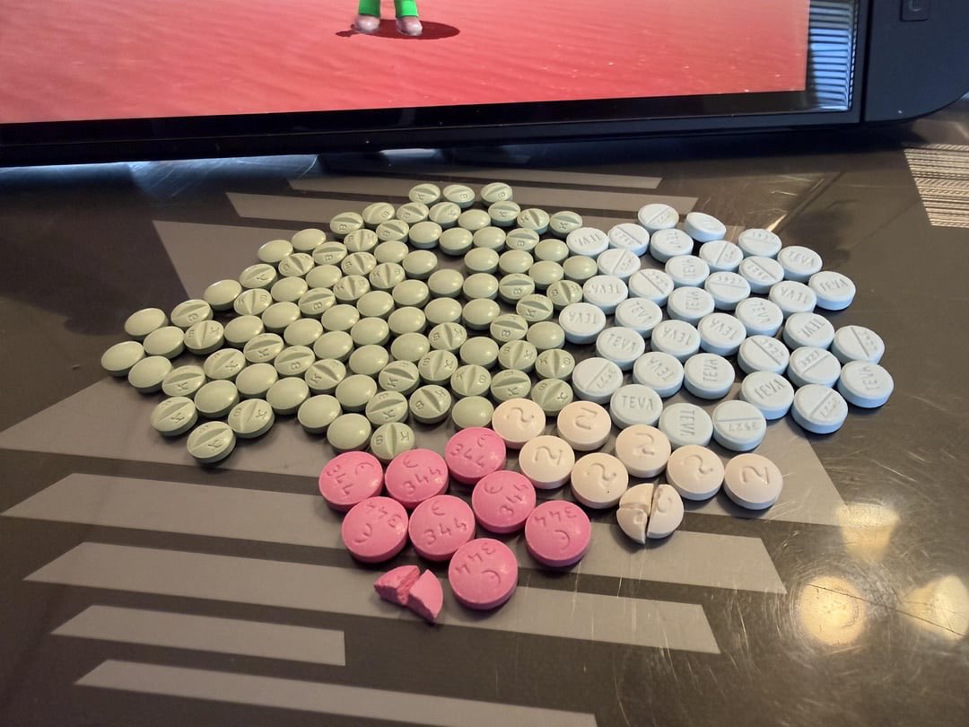 LSD and Trips ☄️ tweet media