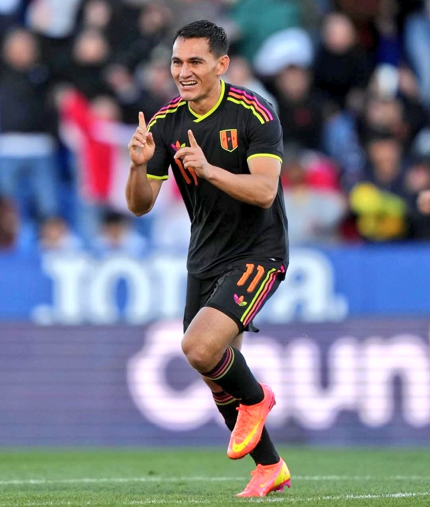 ℝ𝕖𝕕 𝔸𝕝𝕚𝕒𝕟𝕫𝕒 tweet media