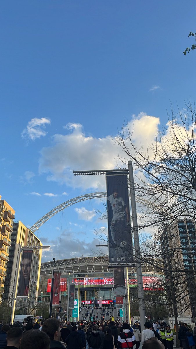 katie holmes tweet media