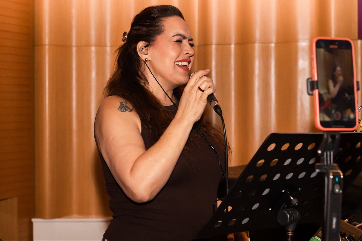 ginagarciasing's tweet photo. Minha voz é onde o meu coração mora…❤️🫶🏻🎤🎶 https://t.co/t6vPUVlDEx