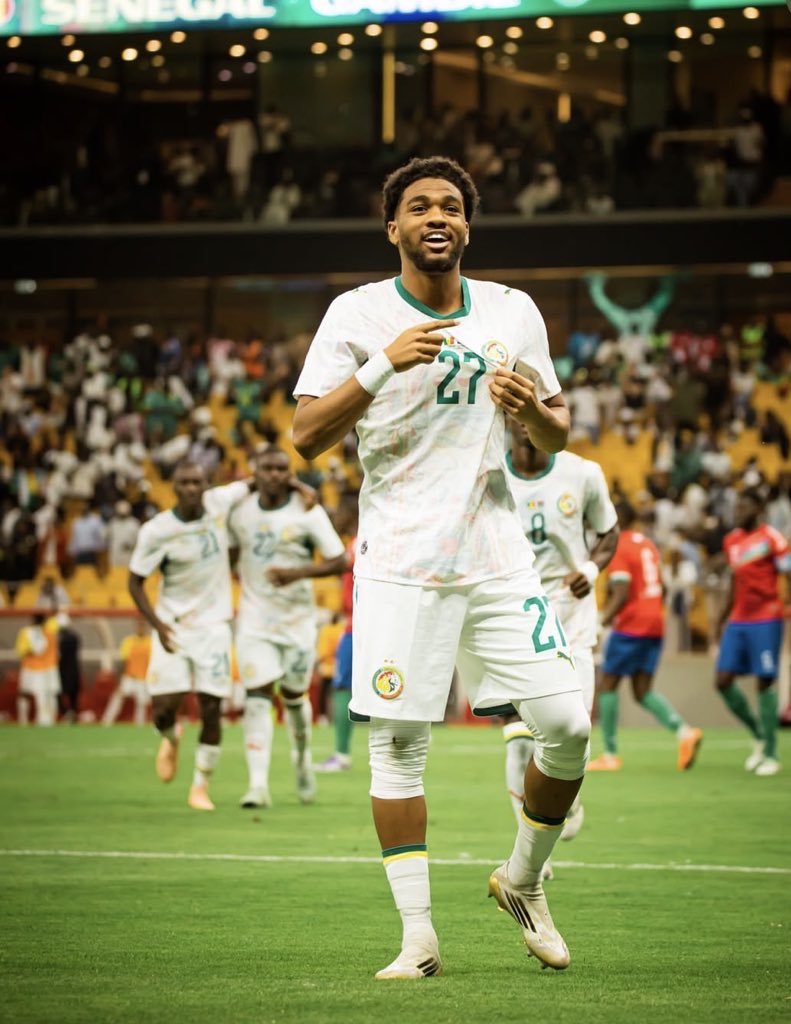 24.🇸🇳 tweet media