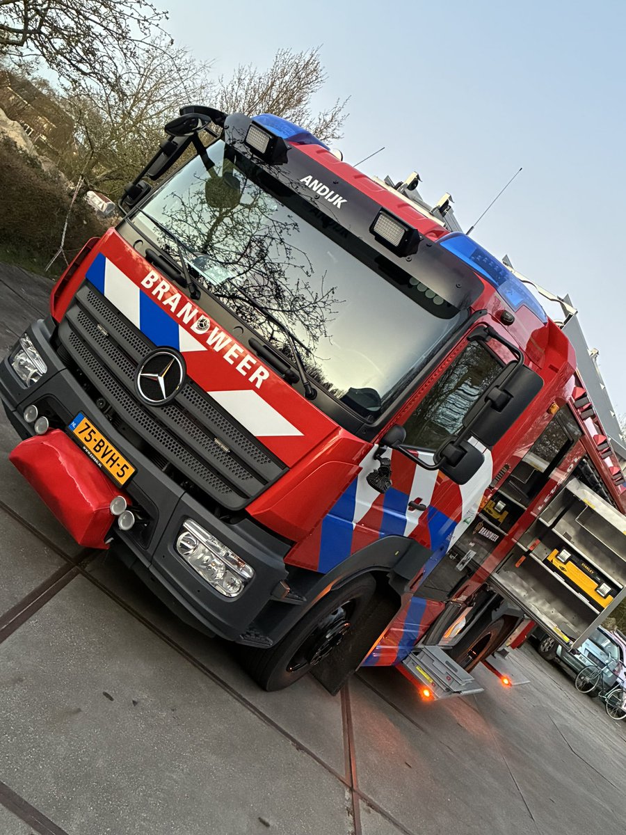 KeesJong1980's tweet photo. Na vorige week was het vanavond een rondje door het oostelijk deel van team West- Friesland @vrnhn #Andijk &amp; #Nibbixwoud. Veel oude bekenden gezien en gesproken maar ook veel nieuwe gezichten! #instroom #nieuweleden https://t.co/865EfkvUpK