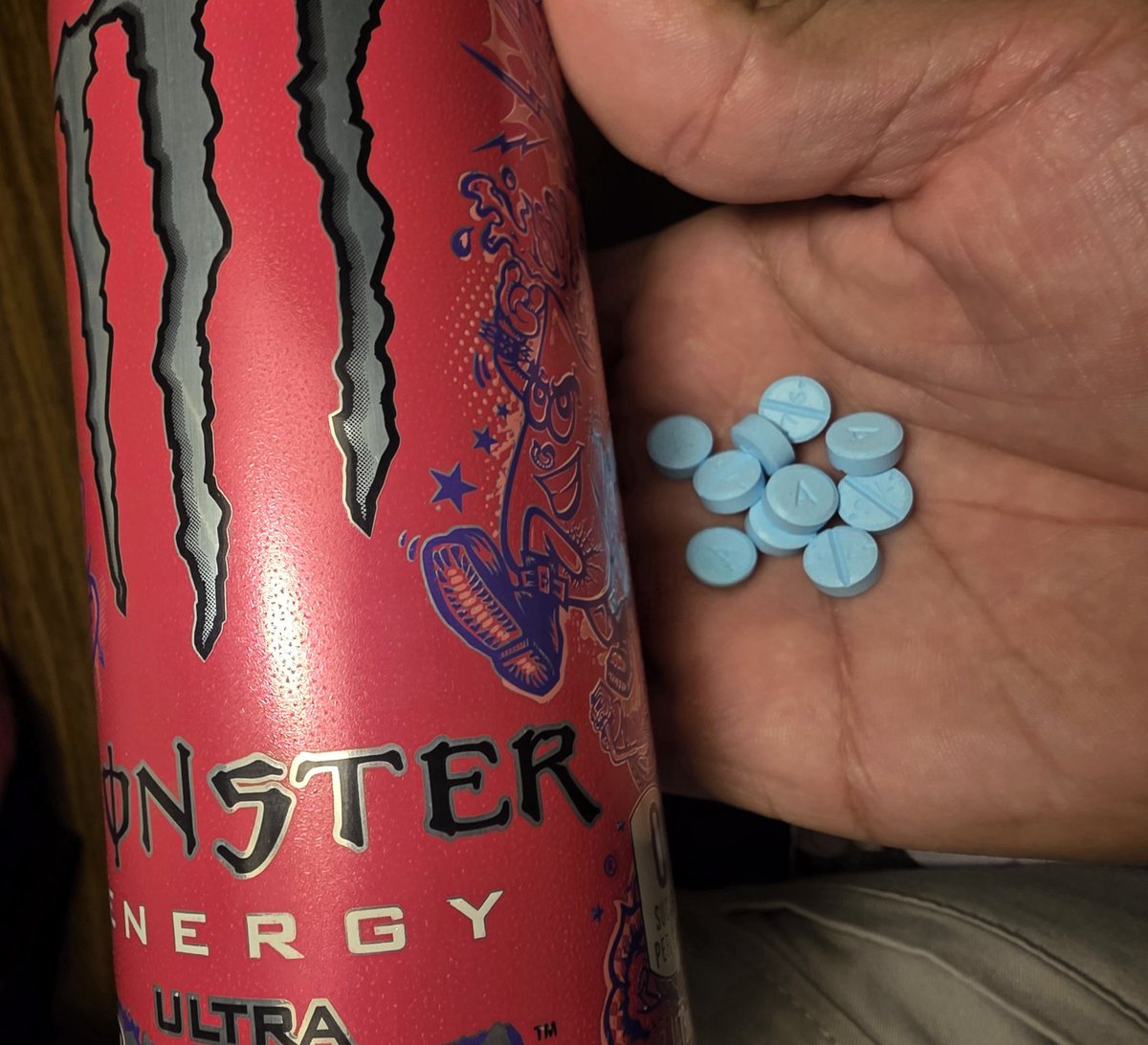 Keanu_Breeze tweet media