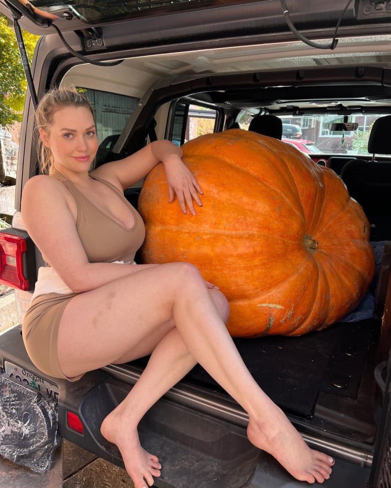 Global Fact Feed tweet media