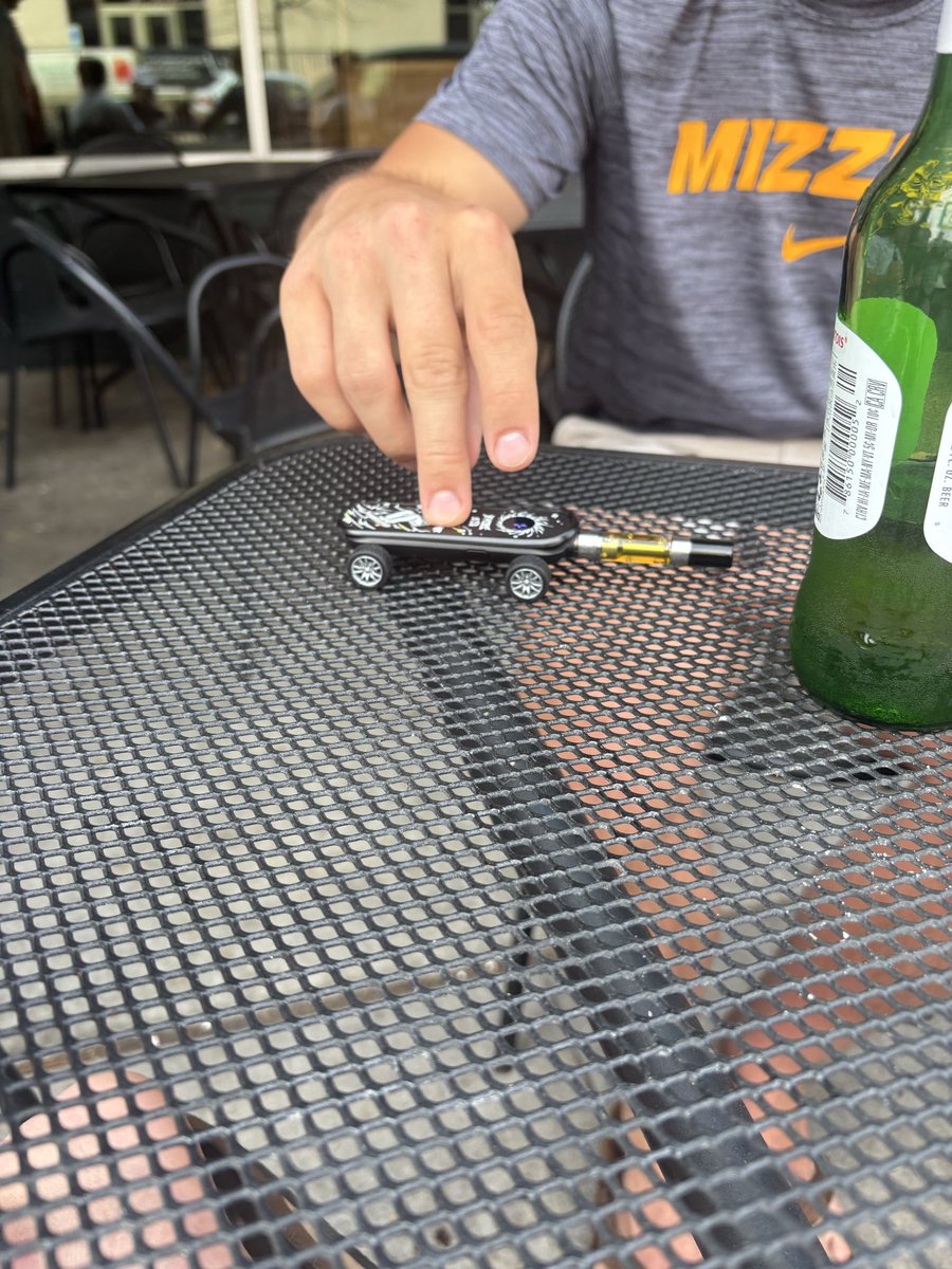 EdgarJohnstone's tweet photo. Pledge done pulled up with the tech deck cart
#BorderWar https://t.co/sJO7z0mj1D