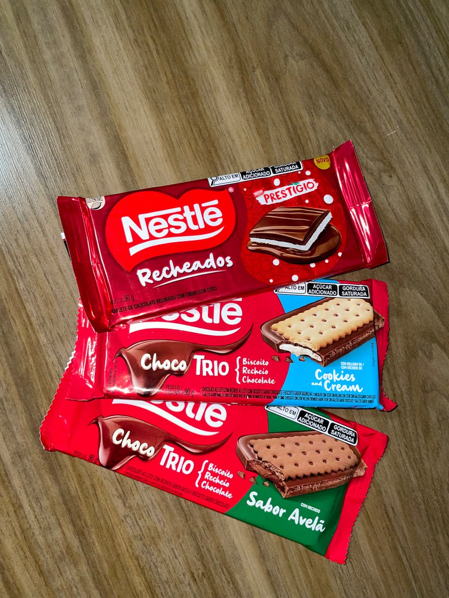itstootea's tweet photo. já comprei meu kit bbb pra assistir a solange couto ser eliminada hoje: nestlé recheados 🫶🏻 https://t.co/nM8v0pfTst
