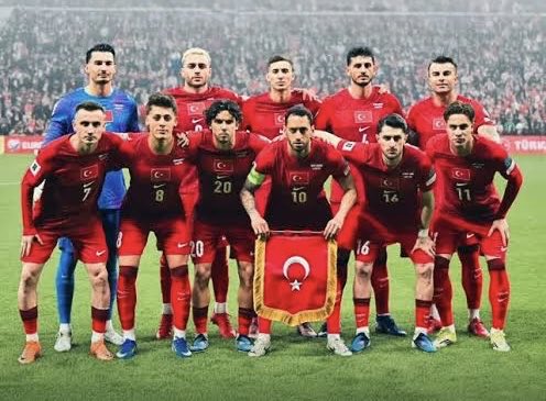 muratdnay's tweet photo. Hayırlı olsun 24 yıl sonra yeniden 🇹🇷 

Tebrikler #BizimÇocuklar 

#KosovaVTürkiye 
#2026FifaWorldCup https://t.co/8j0Czpkwc2