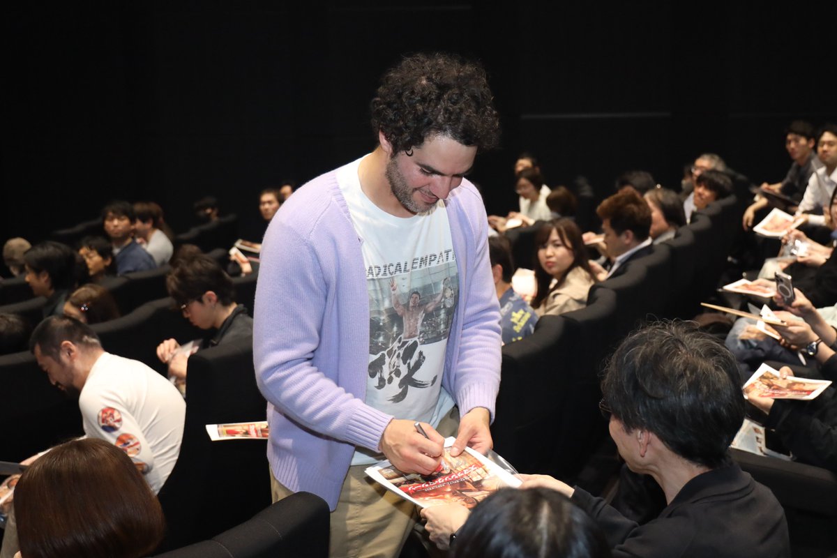 FansVoiceJP's tweet image. 『#スマッシング・マシーン』#ベニー・サフディ 監督が来日、日本最速試写会に登場🇯🇵「この作品を日本へ届けられるのはとても意義深いこと」5月15日公開！
fansvoice.jp/2026/04/01/the…
#A24 #ドウェイン・ジョンソン #エミリー・ブラント