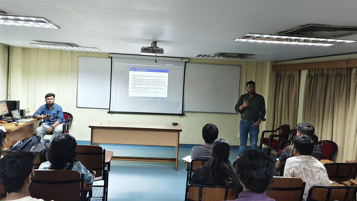 sabyasachi_uni's tweet photo. As the #Chair of #IEEECSSBCIITKGP,it gives me great pleasure to inform you that we recently organized a hybrid event on “Next-Gen Computing:From Human Emotions to Digital Security” in collaboration with #IEEEKGPSectionStudentBranch and #IEEEIndiaCouncil on March 26, at @IITKgp. https://t.co/kDyCL5vALt