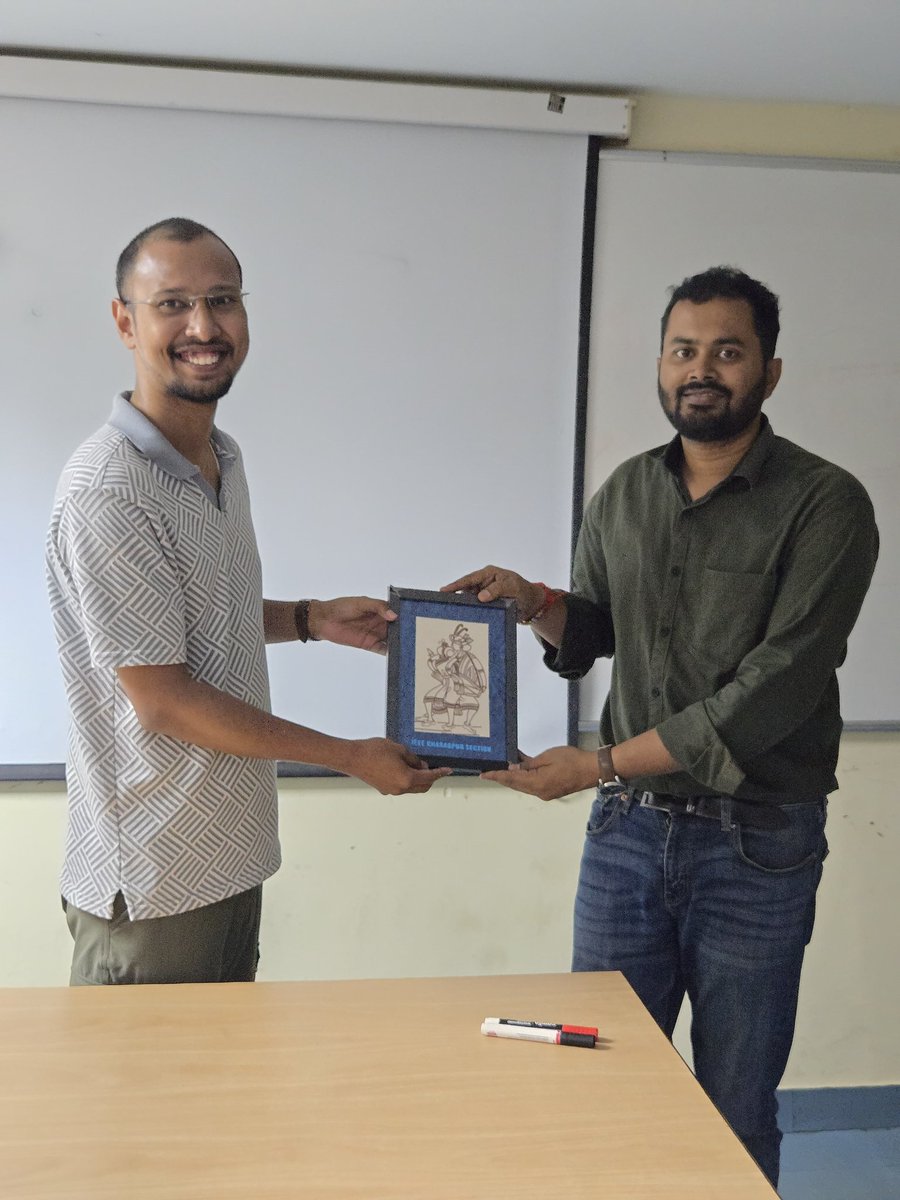 sabyasachi_uni's tweet photo. As the #Chair of #IEEECSSBCIITKGP,it gives me great pleasure to inform you that we recently organized a hybrid event on “Next-Gen Computing:From Human Emotions to Digital Security” in collaboration with #IEEEKGPSectionStudentBranch and #IEEEIndiaCouncil on March 26, at @IITKgp. https://t.co/kDyCL5vALt