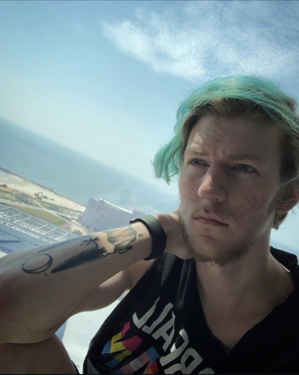 🏳️‍⚧️ Emmy tweet media