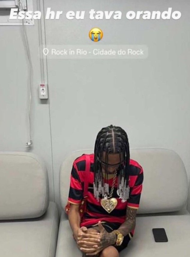 iza secrets tweet media