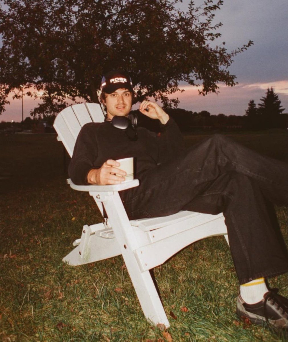 dailydjo tweet media