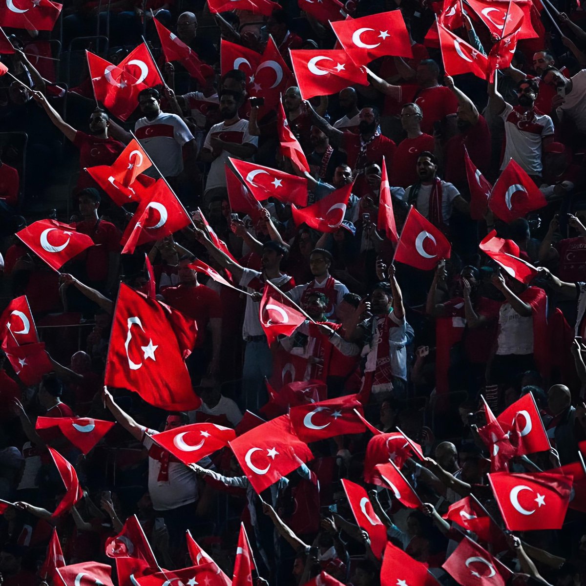 Yunuss34_'s tweet photo. Dünya kupasındayız 🇹🇷🧿 #millitakım https://t.co/e36hZOOJu4