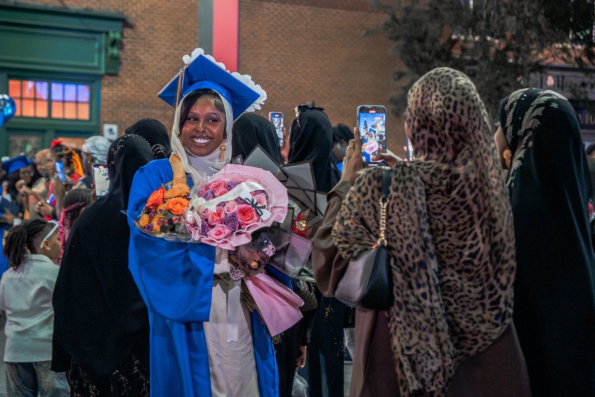 kcpublicschools's tweet image. “When I look at my Kansas City high school graduates, I see the future.” 🎓 

In his Kansas City Star op-ed, KCPS educator Mike Bannen shares why public schools are a powerful force for American teens. Read the full article here &amp;gt;&amp;gt; tinyurl.com/43zffk4s

#KCPSProud #Graduate