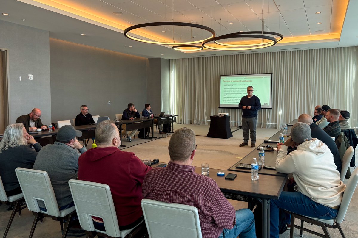 ESIElectricalCo's tweet image. Our team gathered in Columbus this weekend for our Annual Safety Summit – a day focused on reinforcing the standards that keep our people safe on every jobsite. Keep up the great work! 🦺 #PoweredByESI #TopTeam #ElectricalContractor