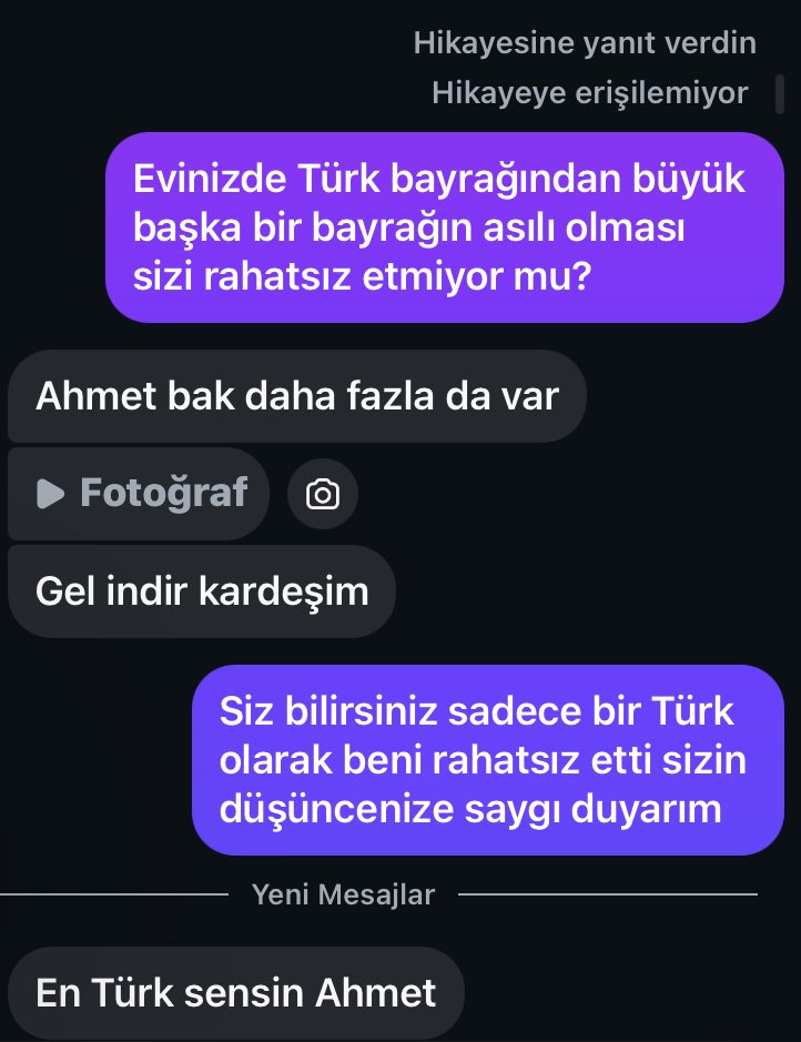AFS06_'s tweet photo. Bir infu maç paylaşımı yapıyor ve evinin duvarında Türk bayrağından büyük kocaman Yunan bayrağı asılı, bende bizim düşmanımız olan bir devlette olduğu için yazdım daha içimdekileri söyleyemeden engelledi *** Ne kadar saçma insanlar var bu dünyada https://t.co/HTJlt8Sm6s