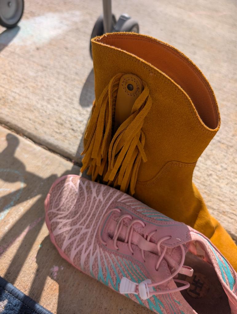 Helaphant tweet media