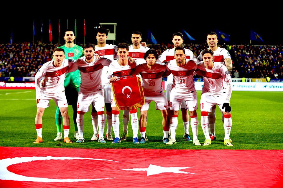 Real Madrid Holiganları tweet media