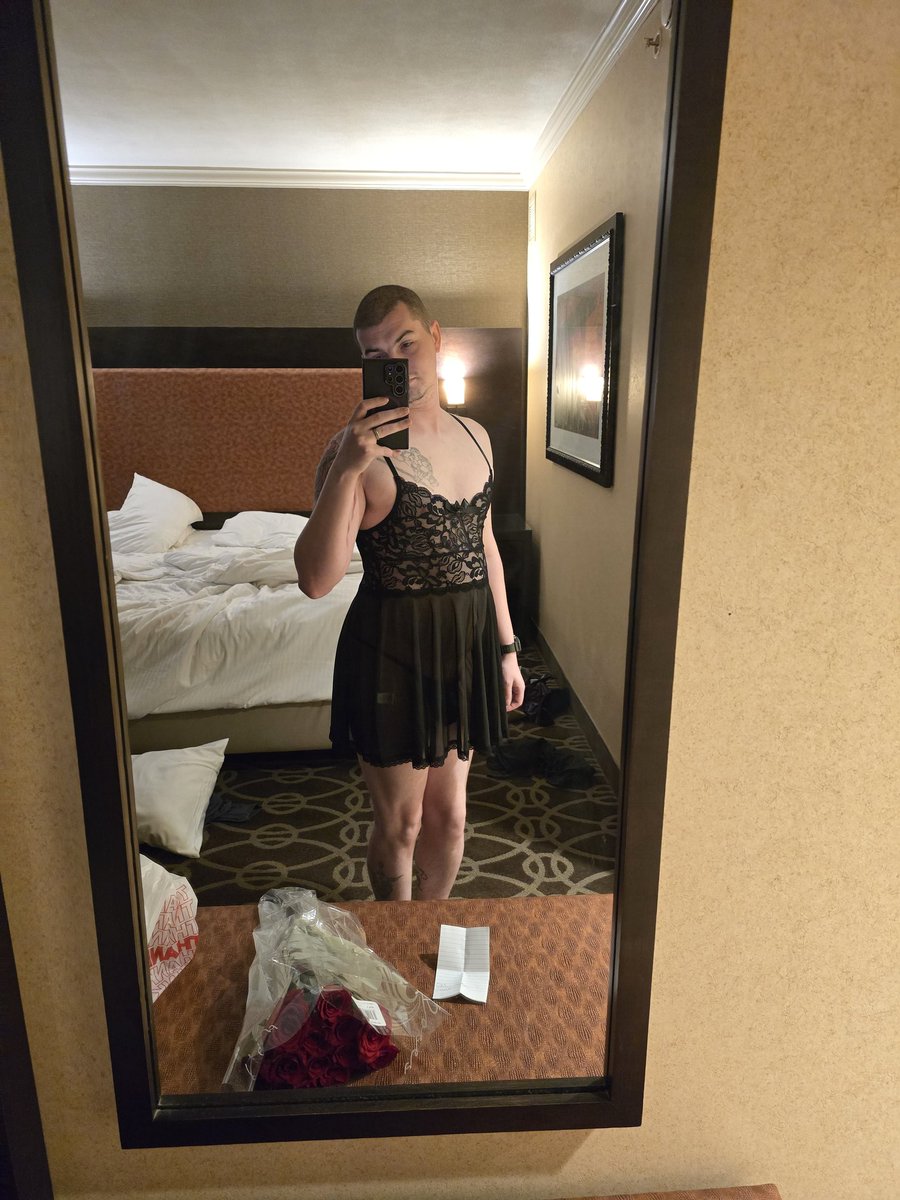 AxelGrimes1's tweet photo. @alienoncomputer I dont know how well I look in this maybe you should give me a second opinion. https://t.co/YjCJgrWzE5