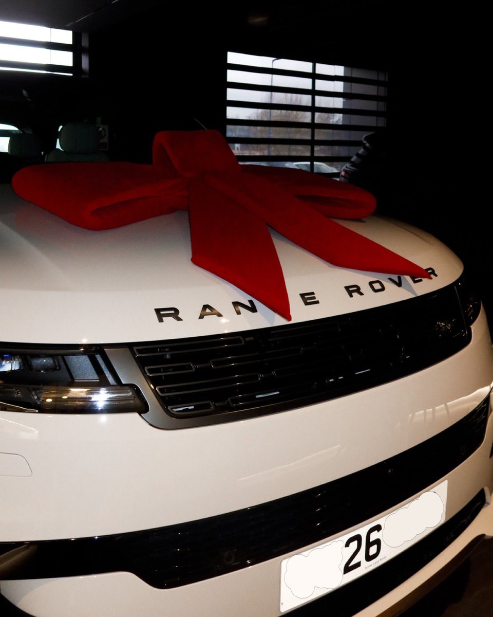 SytnerLandRover's tweet image. A month since the 26 plate arrived, it's not too late to get yours. 

Visit your local Sytner Land Rover retailer to explore our new car collection. 

#newcar #26plate #automotive #luxury #newcarday
